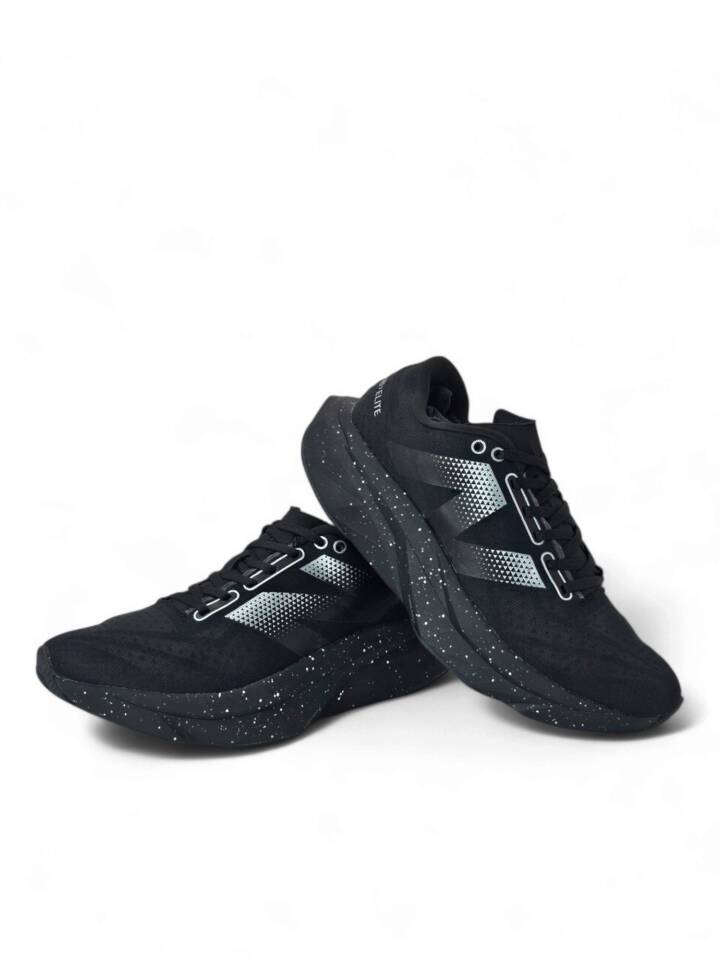 New Balance FuelCell Rebel v4  / Black - Image 3