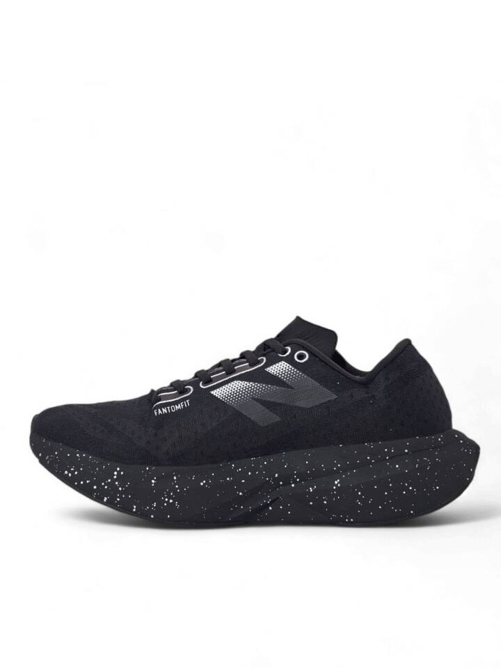 New Balance FuelCell Rebel v4  / Black - Image 2