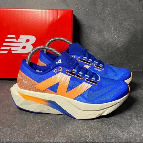 New Balance FuelCell Rebel v4  / Blue