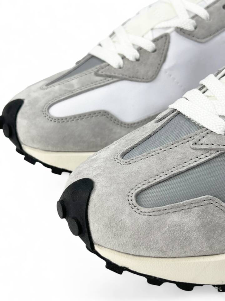 New Balance 327  Gray - Image 3